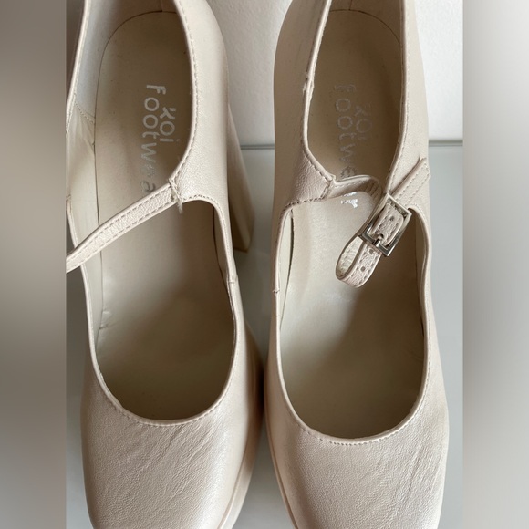 Koi Footwear Sweet Attitude platform heels - Picture 6 of 10